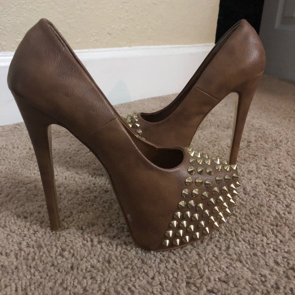 Stunned High Heels